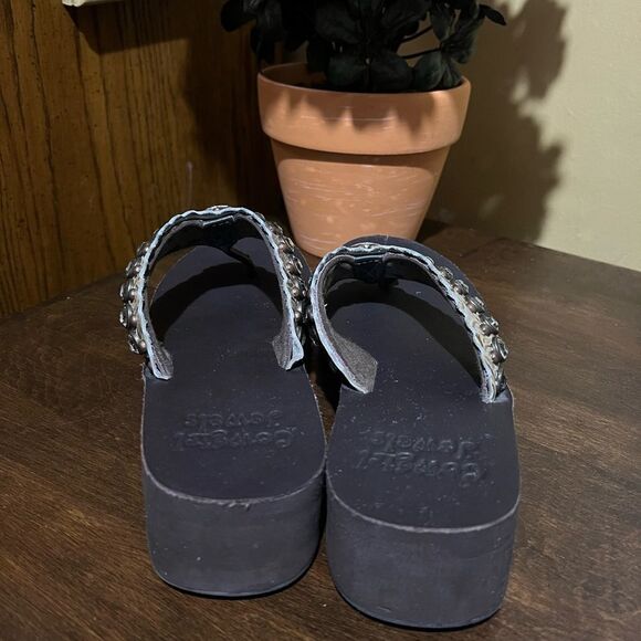 COWGIRL JEWELS FLIP FLOPS SIZE LARGE 9-10 - Picture 4 of 8